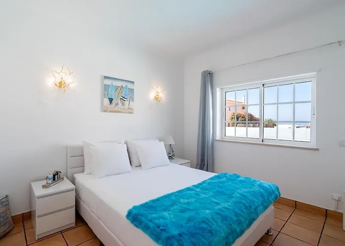 ílios - Porto De Mós, Villa *