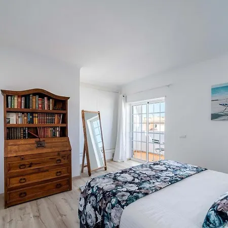 Ilios - Porto De Mos, Lagos