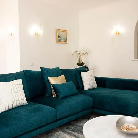 ílios - Porto De Mós, Villa *