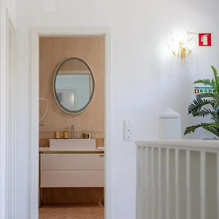 ílios - Porto De Mós, Villa *